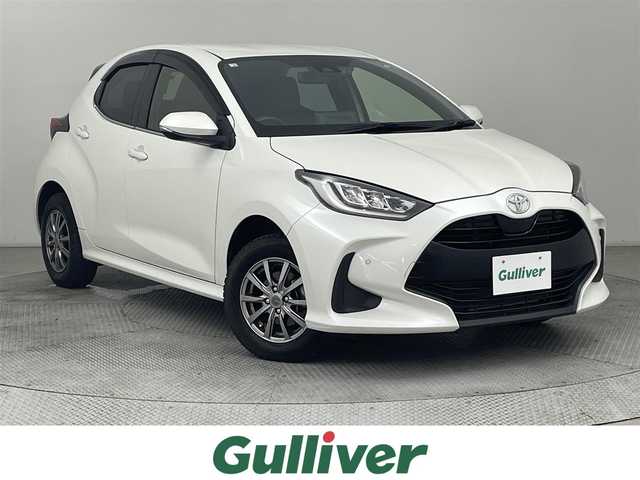 トヨタ ヤリス Z 道央・札幌 2020(令2)年 2.6万km ホワイトパールクリスタルシャイン ・４WD/・純正メモリナビ/　BT／USB／CD／DVD／フルセグ/・社外前後ドライブレコーダー/・純正ビルトインETC2.0/・バックカメラ/・レーダークルーズコントロール/・プリクラッシュセーフティ/・レーントレーシングアシスト/・クリアランスソナー/・パーキングサポートブレーキ/・ロードサインアシスト/・前席シートヒーター/・純正フロアマット/・社外スタッドレス14インチAW/・LEDヘッドライト/・オートライト/・オートマチックハイビーム/・プッシュスタート/・スマートキー×2