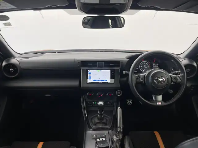 トヨタ ＧＲ８６ RZ 10thアニバーサリーLTD 群馬県 2023(令5)年 2.2万km フレイムオレンジ 特別仕様車　10thアニバーサリーリミテッド/＝＝＝＝＝＝/TOMSエアロ（フロント/トランク）/社外エクリプスナビ（AVN-LS02W)/・CD/DVD/Bluetooth/フルセグTV/バックカメラ/ハーフレザーシート/シートヒーター /クルーズコントロール/左右独立温度コントロールフルオートエアコン/Bi-Beam LEDヘッドランプ/（オートレベリング機能付＋LEDクリアランスランプ＋LEDターンランプ）/Rフォグランプ /マクファーソンストラット式フロントサスペンション/ダブルウィッシュボーン式リヤサスペンション/トルセンLSD（リミテッド・スリップ・デフ）/純正18インチアルミホイール/スマートキー /ETC/自動防眩ミラー