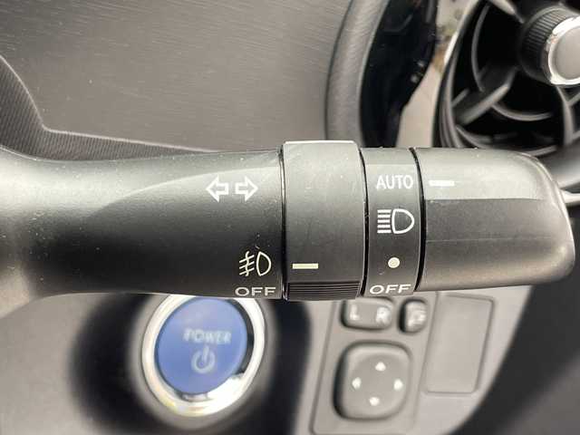 トヨタ アクア S スタイルブラック 千葉県 2017(平29)年 5.2万km ダークブルーマイカ 衝突軽減/純正ナビ/バックカメラ/ドラレコ/純正ＳＤナビゲーション/バックカメラ/ドライブレコーダー/プッシュスタート/スマートキー/スペアキー/オートライト/ＬＥＤライト/フォグライト/ＥＴＣ/純正フロアマット