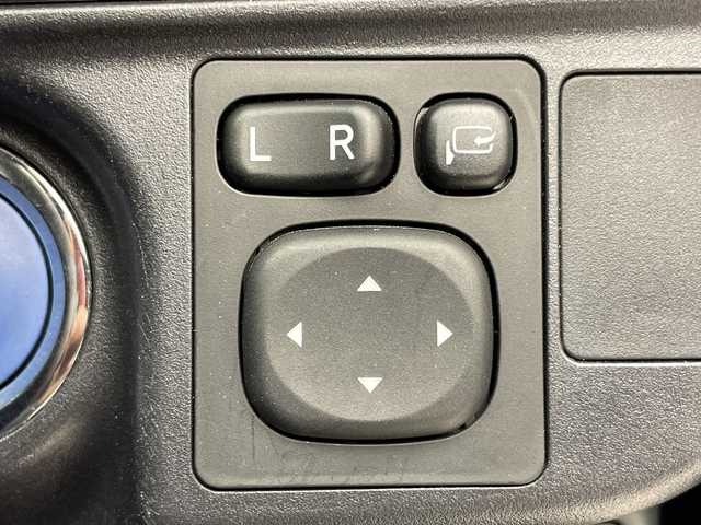 トヨタ アクア S スタイルブラック 千葉県 2017(平29)年 5.2万km ダークブルーマイカ 衝突軽減/純正ナビ/バックカメラ/ドラレコ/純正ＳＤナビゲーション/バックカメラ/ドライブレコーダー/プッシュスタート/スマートキー/スペアキー/オートライト/ＬＥＤライト/フォグライト/ＥＴＣ/純正フロアマット