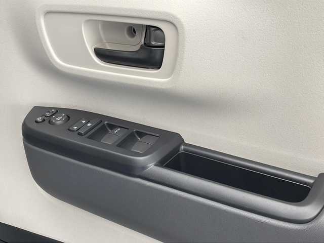 ホンダ Ｎ ＢＯＸ 宮崎県 2024(令6)年 0.1万km クリスタルブラックパール 禁煙車/バックカメラ/片側パワースライドドア/ホンダセンシング/・衝突軽減ブレーキ（CMBS）/・先行車発進お知らせ機能/・歩行者事故低減ステアリング/・路外逸脱抑制機能/・標識認識機能/・渋滞追従機能付アダプティブクルーズコントロール（ACC）/・車線維持支援システム（LKAS）/・誤発進抑制機能/・後方誤発進抑制機能/・近距離衝突軽減ブレーキ/・急アクセル抑制機能/・パーキングセンサーシステム/・オートハイビーム/電動パーキングブレーキ/オートブレーキホールド/LEDヘッドライト/LEDシーケンシャルターンランプ/リアサンシェード