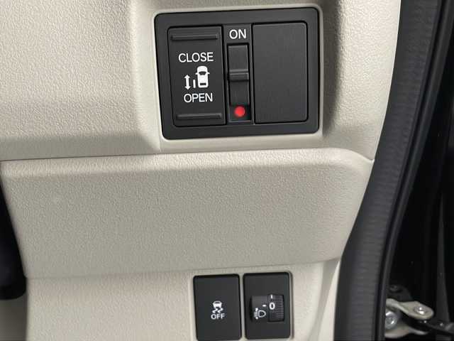 ホンダ Ｎ ＢＯＸ 宮崎県 2024(令6)年 0.1万km クリスタルブラックパール 禁煙車/バックカメラ/片側パワースライドドア/ホンダセンシング/・衝突軽減ブレーキ（CMBS）/・先行車発進お知らせ機能/・歩行者事故低減ステアリング/・路外逸脱抑制機能/・標識認識機能/・渋滞追従機能付アダプティブクルーズコントロール（ACC）/・車線維持支援システム（LKAS）/・誤発進抑制機能/・後方誤発進抑制機能/・近距離衝突軽減ブレーキ/・急アクセル抑制機能/・パーキングセンサーシステム/・オートハイビーム/電動パーキングブレーキ/オートブレーキホールド/LEDヘッドライト/LEDシーケンシャルターンランプ/リアサンシェード