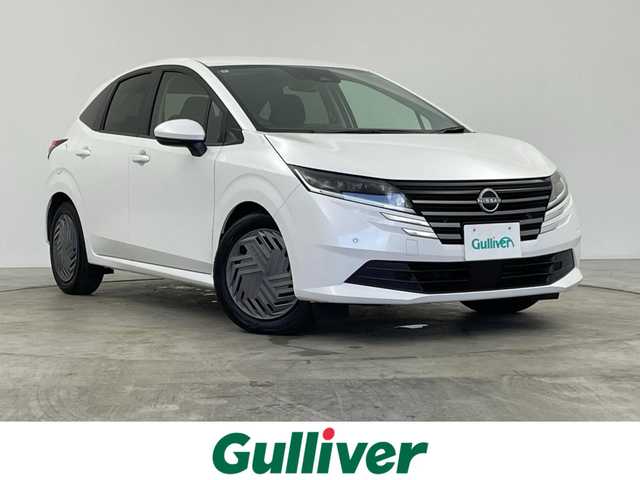 日産 ノート X 群馬県 2024(令6)年 0.3万km ピュアホワイトパール 禁煙車　純正９型ナビ（Bluetooth、SD、フルセグ、アップルカープレイ）バックカメラ　オートマチックハイビーム　標識認識機能　コーナーセンサー　LEDヘッドライト　電動パーキング　スマートキー