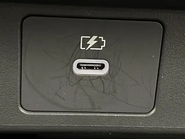 日産 ノート X 群馬県 2024(令6)年 0.3万km ピュアホワイトパール 禁煙車　純正９型ナビ（Bluetooth、SD、フルセグ、アップルカープレイ）バックカメラ　オートマチックハイビーム　標識認識機能　コーナーセンサー　LEDヘッドライト　電動パーキング　スマートキー