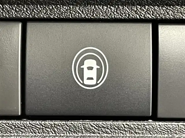 日産 ノート X 群馬県 2024(令6)年 0.3万km ピュアホワイトパール 禁煙車　純正９型ナビ（Bluetooth、SD、フルセグ、アップルカープレイ）バックカメラ　オートマチックハイビーム　標識認識機能　コーナーセンサー　LEDヘッドライト　電動パーキング　スマートキー