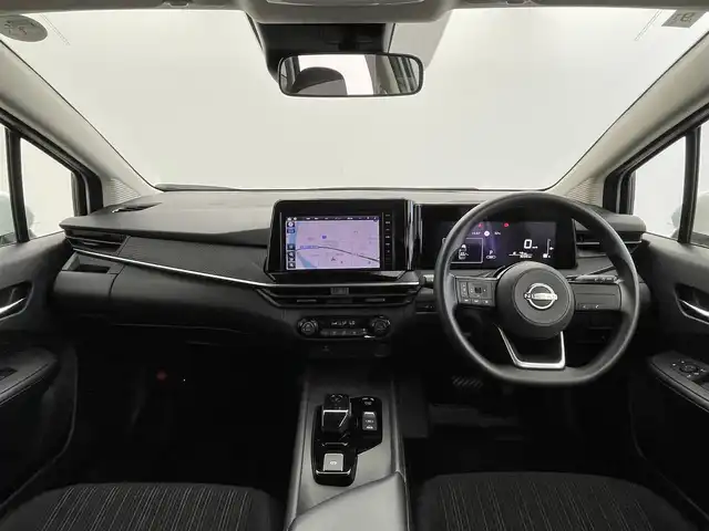 日産 ノート X 群馬県 2024(令6)年 0.3万km ピュアホワイトパール 禁煙車　純正９型ナビ（Bluetooth、SD、フルセグ、アップルカープレイ）バックカメラ　オートマチックハイビーム　標識認識機能　コーナーセンサー　LEDヘッドライト　電動パーキング　スマートキー