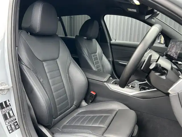 ＢＭＷ ＢＭＷ ３２０ｄ xDrive ツーリング Mスポーツ 福島県 2024(令6)年 1.2万km グレー ハンズ・オフ・アシスト/BMWヘッドアップ・ディスプレイ/アクティブ・クルーズ・コントロール（ストップ&ゴー機能付）/ステアリング&レーン・コントロール・アシスト/レーン・ディパーチャー・ウォーニング/レーン・キーピング・アシスト/レーン・チェンジ・ウォーニング/クロス・トラフィック・ウォーニング（フロント&リヤ）/クロスロード・ウォーニング/ワイヤレス・チャージング/ヴァーネスカ・レザー/パワーシート(前席)/シートヒーター(前席)/パワーリアゲート/フットオープナー/純正HDDナビ(BT/USB/Type-C)/360°カメラ/バックカメラ/純正19AW/ドライブレコーダー(前後)/ミラー一体型ETC