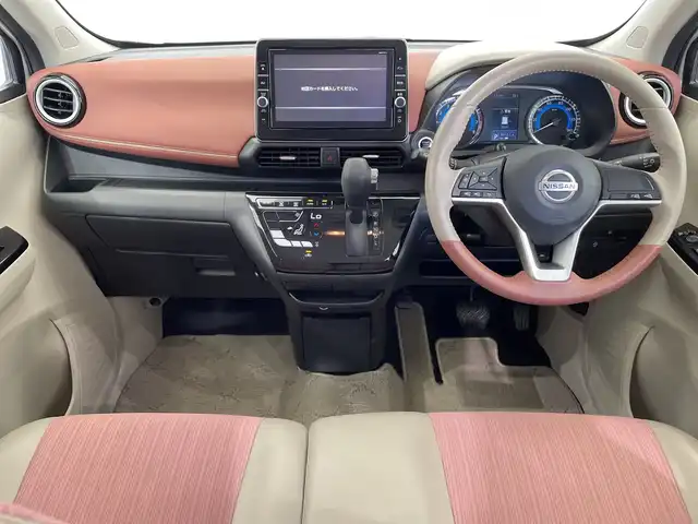 日産 デイズ ボレロ 栃木県 2020(令2)年 3.8万km ホワイトパール 純正ナビ(MM319D-W)/(フルセグTV・Bluetooth・CD・DVD・SD)/全方位カメラ/バックカメラ/衝突軽減ブレーキ/前後コーナーセンサー/前方ドライブレコーダー/ハーフレザーシート/ハロゲンヘッドランプ/オートライト/ETC/アイドリングストップ/ドアバイザー/純正アルミホイール/純正フロアマット/スマートキー/保証書
