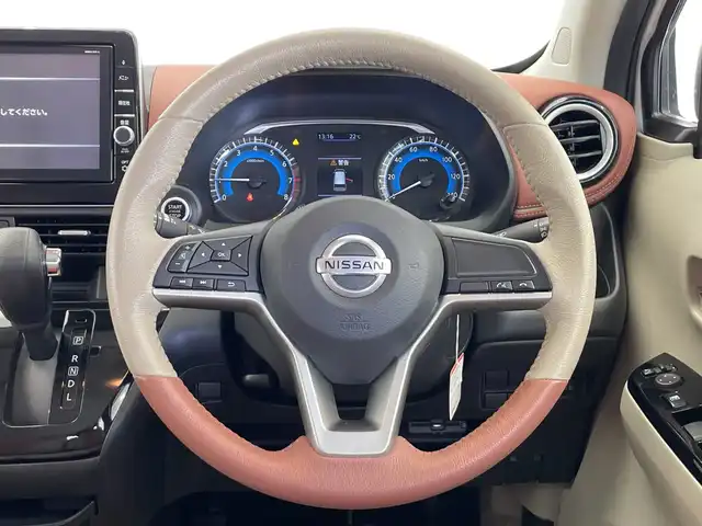 日産 デイズ ボレロ 栃木県 2020(令2)年 3.8万km ホワイトパール 純正ナビ(MM319D-W)/(フルセグTV・Bluetooth・CD・DVD・SD)/全方位カメラ/バックカメラ/衝突軽減ブレーキ/前後コーナーセンサー/前方ドライブレコーダー/ハーフレザーシート/ハロゲンヘッドランプ/オートライト/ETC/アイドリングストップ/ドアバイザー/純正アルミホイール/純正フロアマット/スマートキー/保証書