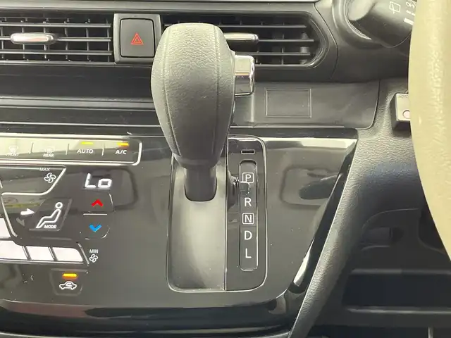 日産 デイズ ボレロ 栃木県 2020(令2)年 3.8万km ホワイトパール 純正ナビ(MM319D-W)/(フルセグTV・Bluetooth・CD・DVD・SD)/全方位カメラ/バックカメラ/衝突軽減ブレーキ/前後コーナーセンサー/前方ドライブレコーダー/ハーフレザーシート/ハロゲンヘッドランプ/オートライト/ETC/アイドリングストップ/ドアバイザー/純正アルミホイール/純正フロアマット/スマートキー/保証書