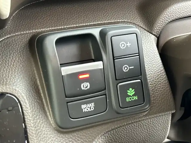 ホンダ Ｎ ＢＯＸ L 三重県 2022(令4)年 2.6万km プラチナホワイトパール /禁煙車 //社外ナビ//Bluetooth/フルセグ/iPod/CD/DVD/AM/FM//前席シートヒーター//アダプティブクルーズコントロール//バックモニター//電動パーキング//片側パワースライドドア//ホンダセンシング//LEDヘッドライト//ドライブレコーダー//衝突軽減ブレーキ//レーンキープアシスト//ETC//社外14インチAW