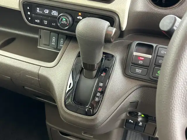 ホンダ Ｎ ＢＯＸ L 三重県 2022(令4)年 2.6万km プラチナホワイトパール /禁煙車 //社外ナビ//Bluetooth/フルセグ/iPod/CD/DVD/AM/FM//前席シートヒーター//アダプティブクルーズコントロール//バックモニター//電動パーキング//片側パワースライドドア//ホンダセンシング//LEDヘッドライト//ドライブレコーダー//衝突軽減ブレーキ//レーンキープアシスト//ETC//社外14インチAW