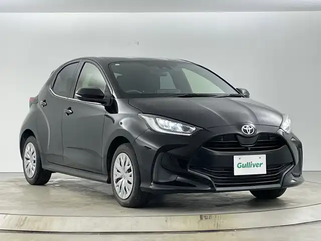 トヨタ ヤリス Z 愛知県 2021(令3)年 3.9万km ブラック 禁煙車/純正8インチナビ/（AM/FM/Bluetooth/USB)/全方位カメラ/トヨタセーフティセンス/・プリクラッシュセーフティ/・レーダークルーズコントロール/・オートマチックハイビーム/・リヤクロストラフィックアラート/・パーキングサポートブレーキ/・クリアランスソナー/・ロードサインアシスト/・レーンディパーチャーアラート/ETC/ドライブレコーダー/シートヒーター/スマートキー/プッシュスタート/LEDヘッドライト/オートライト/フロアマット/横滑り防止装置/電動格納ミラー