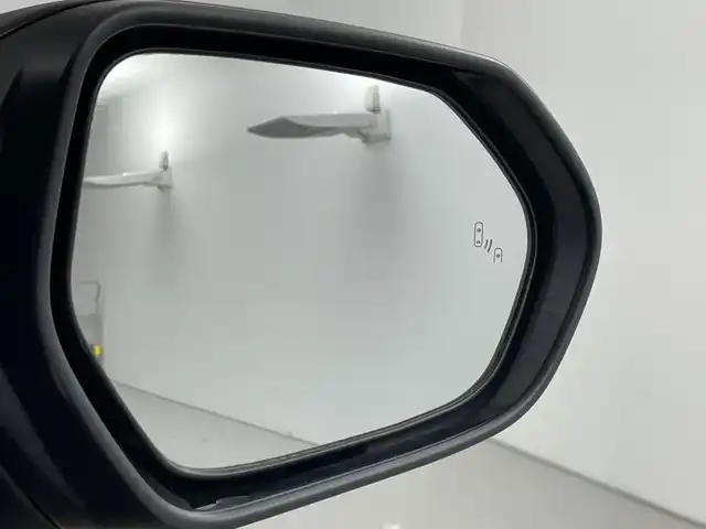 トヨタ ヤリス Z 愛知県 2021(令3)年 3.9万km ブラック 禁煙車/純正8インチナビ/（AM/FM/Bluetooth/USB)/全方位カメラ/トヨタセーフティセンス/・プリクラッシュセーフティ/・レーダークルーズコントロール/・オートマチックハイビーム/・リヤクロストラフィックアラート/・パーキングサポートブレーキ/・クリアランスソナー/・ロードサインアシスト/・レーンディパーチャーアラート/ETC/ドライブレコーダー/シートヒーター/スマートキー/プッシュスタート/LEDヘッドライト/オートライト/フロアマット/横滑り防止装置/電動格納ミラー