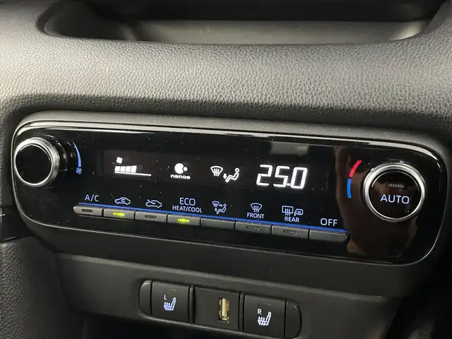 トヨタ ヤリス Z 愛知県 2021(令3)年 3.9万km ブラック 禁煙車/純正8インチナビ/（AM/FM/Bluetooth/USB)/全方位カメラ/トヨタセーフティセンス/・プリクラッシュセーフティ/・レーダークルーズコントロール/・オートマチックハイビーム/・リヤクロストラフィックアラート/・パーキングサポートブレーキ/・クリアランスソナー/・ロードサインアシスト/・レーンディパーチャーアラート/ETC/ドライブレコーダー/シートヒーター/スマートキー/プッシュスタート/LEDヘッドライト/オートライト/フロアマット/横滑り防止装置/電動格納ミラー