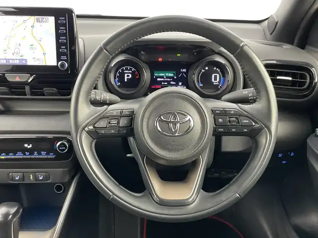 トヨタ ヤリス Z 愛知県 2021(令3)年 3.9万km ブラック 禁煙車/純正8インチナビ/（AM/FM/Bluetooth/USB)/全方位カメラ/トヨタセーフティセンス/・プリクラッシュセーフティ/・レーダークルーズコントロール/・オートマチックハイビーム/・リヤクロストラフィックアラート/・パーキングサポートブレーキ/・クリアランスソナー/・ロードサインアシスト/・レーンディパーチャーアラート/ETC/ドライブレコーダー/シートヒーター/スマートキー/プッシュスタート/LEDヘッドライト/オートライト/フロアマット/横滑り防止装置/電動格納ミラー