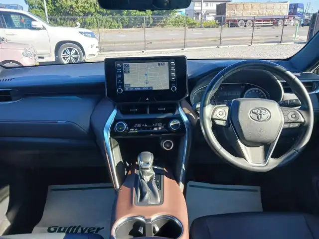 トヨタ ハリアー G 岩手県 2020(令2)年 7.8万km ホワイトパールクリスタルシャイン 4WD/純正8型ナビ/パワーバックドア/バックモニター/ビルトインETC/レーダークルーズコントロール/クリアランスソナー/セーフティセンス/・衝突被害軽減ブレーキ/・車線逸脱防止支援/・アダプティブハイビームシステム/・標識認識/LEDヘッドランプ/革巻きステアリング/ハーフレザーシート/運転席パワーシート/純正18インチアルミホイール/スマートキー/プッシュエンジンスタート/禁煙車