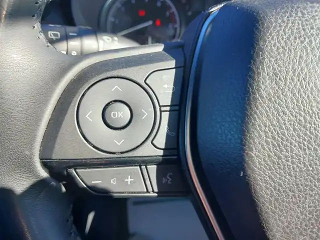 トヨタ ハリアー G 岩手県 2020(令2)年 7.8万km ホワイトパールクリスタルシャイン 4WD/純正8型ナビ/パワーバックドア/バックモニター/ビルトインETC/レーダークルーズコントロール/クリアランスソナー/セーフティセンス/・衝突被害軽減ブレーキ/・車線逸脱防止支援/・アダプティブハイビームシステム/・標識認識/LEDヘッドランプ/革巻きステアリング/ハーフレザーシート/運転席パワーシート/純正18インチアルミホイール/スマートキー/プッシュエンジンスタート/禁煙車