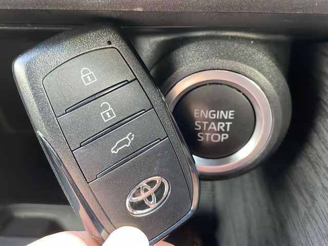 トヨタ ハリアー G 岩手県 2020(令2)年 7.8万km ホワイトパールクリスタルシャイン ＢＳＭ　トヨタセーフティセンス　デジタルミラー　１００Ｖコンセント　純正８型ナビ　バックＣ　Ｂｌｕｅｔｏｏｔｈ　電動リアゲート　ビルトインＥＴＣ　電動シート　ＬＥＤオートライト　純正１８ＡＷ　ドラレコ