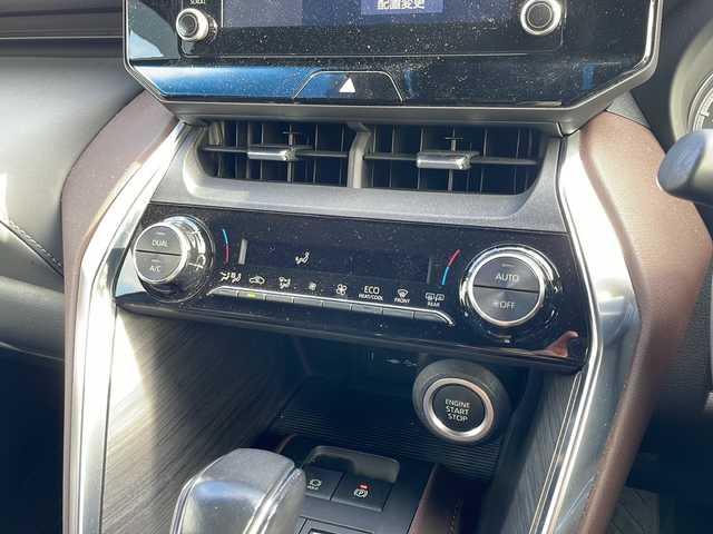 トヨタ ハリアー G 岩手県 2020(令2)年 7.8万km ホワイトパールクリスタルシャイン ＢＳＭ　トヨタセーフティセンス　デジタルミラー　１００Ｖコンセント　純正８型ナビ　バックＣ　Ｂｌｕｅｔｏｏｔｈ　電動リアゲート　ビルトインＥＴＣ　電動シート　ＬＥＤオートライト　純正１８ＡＷ　ドラレコ