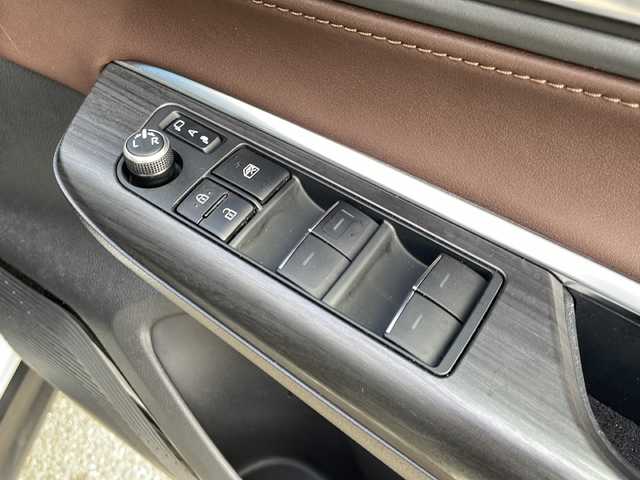 トヨタ ハリアー G 岩手県 2020(令2)年 7.8万km ホワイトパールクリスタルシャイン ＢＳＭ　トヨタセーフティセンス　デジタルミラー　１００Ｖコンセント　純正８型ナビ　バックＣ　Ｂｌｕｅｔｏｏｔｈ　電動リアゲート　ビルトインＥＴＣ　電動シート　ＬＥＤオートライト　純正１８ＡＷ　ドラレコ