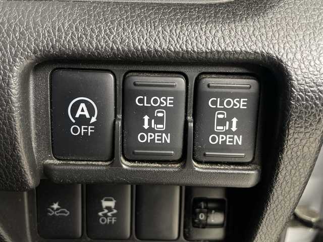 日産 デイズ ルークス X Vセレクション 埼玉県 2016(平28)年 8.8万km クールシルバー 純正ナビ　/全方位カメラ　/両側パワースライドドア　/ＥＴＣ　/前後ドライブレコーダー　/衝突軽減ブレーキ　/横滑り防止措置　/革巻きハンドル　/プッシュスタート　/スマートキー/サーキュレーター　/フロアマット/ドアバイザー