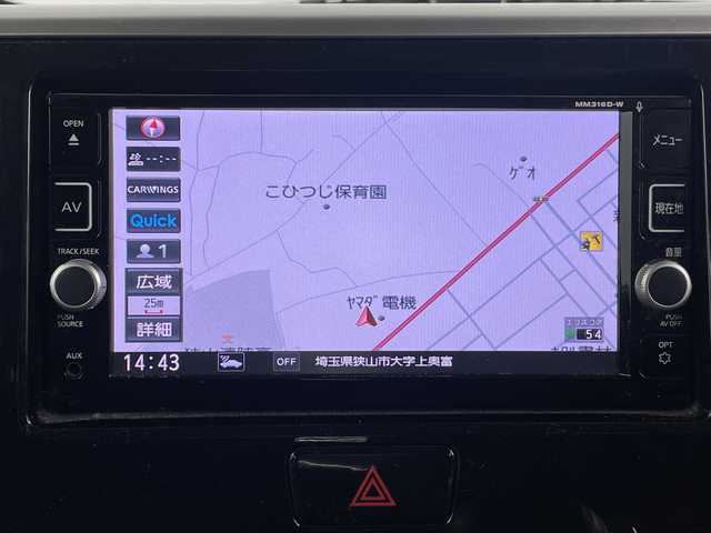 日産 デイズ ルークス X Vセレクション 埼玉県 2016(平28)年 8.8万km クールシルバー 純正ナビ　/全方位カメラ　/両側パワースライドドア　/ＥＴＣ　/前後ドライブレコーダー　/衝突軽減ブレーキ　/横滑り防止措置　/革巻きハンドル　/プッシュスタート　/スマートキー/サーキュレーター　/フロアマット/ドアバイザー