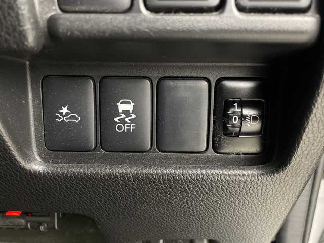 日産 デイズ ルークス X Vセレクション 埼玉県 2016(平28)年 8.8万km クールシルバー 純正ナビ　/全方位カメラ　/両側パワースライドドア　/ＥＴＣ　/前後ドライブレコーダー　/衝突軽減ブレーキ　/横滑り防止措置　/革巻きハンドル　/プッシュスタート　/スマートキー/サーキュレーター　/フロアマット/ドアバイザー