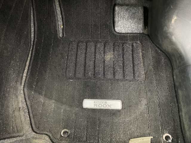 日産 デイズ ルークス X Vセレクション 埼玉県 2016(平28)年 8.8万km クールシルバー 純正ナビ　/全方位カメラ　/両側パワースライドドア　/ＥＴＣ　/前後ドライブレコーダー　/衝突軽減ブレーキ　/横滑り防止措置　/革巻きハンドル　/プッシュスタート　/スマートキー/サーキュレーター　/フロアマット/ドアバイザー