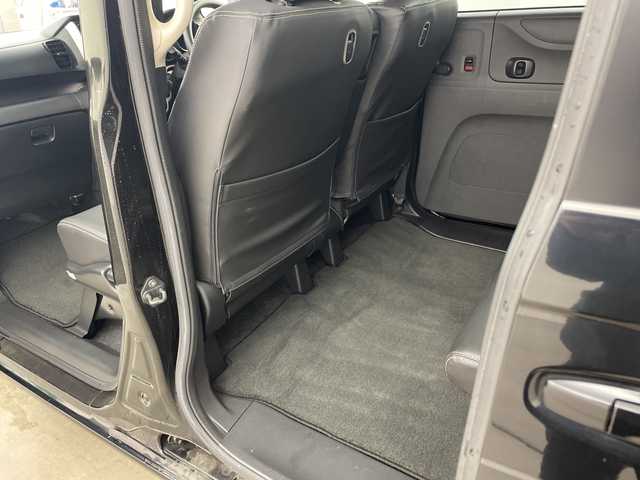 ホンダ Ｎ ＢＯＸ 兵庫県 2015(平27)年 5.7万km スマートブラック ・社外ナビ/TV/DVD/BT/CD/・片側パワースライドドア/・ステアリングリモコン/・ヘッドライトレベライザー/・横滑り防止装置/・ECON/・ウインカーミラー/・合皮シートカバー/・チップアップシート/・ベンチシート/・シートリフター/・スマートキー/・プッシュスタート/・電動格納ミラー/・純正14インチアルミホイール