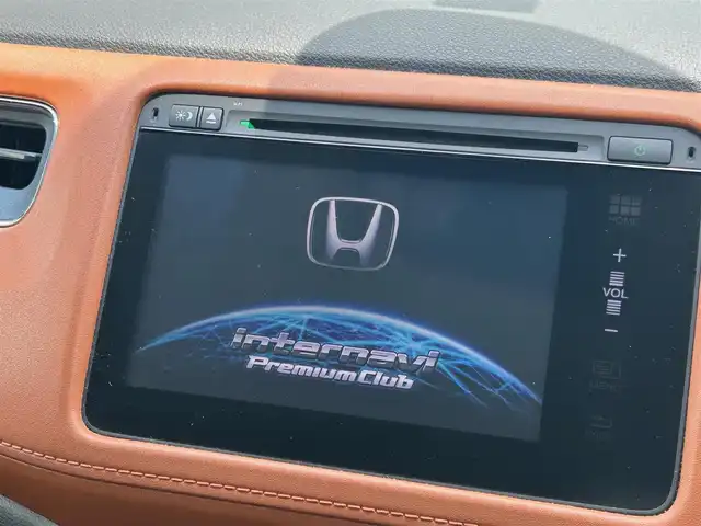 ホンダ ヴェゼル ハイブリッド Z 大阪府 2014(平26)年 4.6万km ルーセブラックM ワンオーナー /純正ナビ/   フルセグTV/CD/Bluetooth/USB/バックモニター/横滑り防止装置/前席シートヒーター/クルーズコントロール/ステアリングスイッチ/パドルシフト/アイドリングストップ/純正17インチアルミホイール/純正フロアマット/プッシュスタート/スマートキー/ルーフレール/ＥＴＣ/ＬＥＤライト/禁煙車