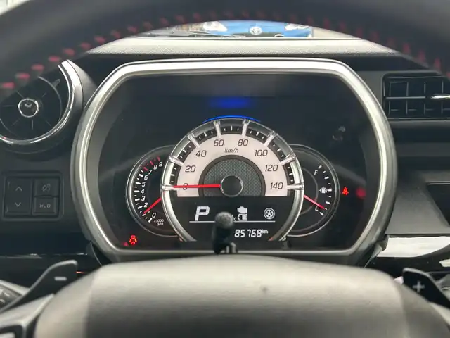 スズキ スペーシア カスタム HYBRID XS ターボ 岡山県 2018(平30)年 8.6万km ピュアホワイトP 登録時走行距離85768km/社外8インチナビ/フルセグTV/(AM.FM.CD.DVD.BT)/両側パワースライドドア/アラウンドビューモニター/バックカメラ/ETC/クリアランスソナー/クルーズコントロール/シートヒーター/衝突軽減ブレーキ/オートライト/15インチ純正AW/純正フロアマット/MTモード付AT/横滑り防止装置/純正エアロ（サイド）/アイドリングストップ