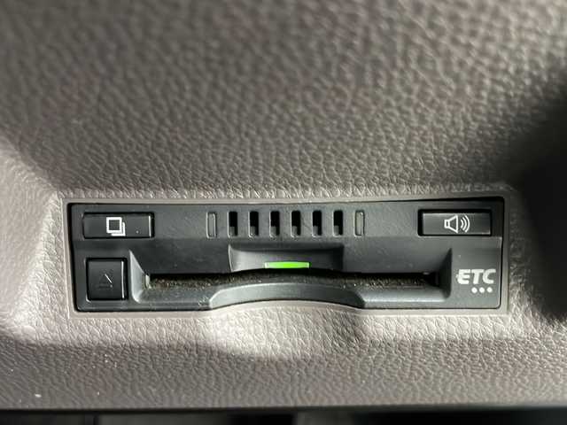 トヨタ ヤリス G 千葉県 2021(令3)年 3.9万km シルバーM トヨタセーフティセンス/・プリクラッシュセーフティ/・オートマチックハイビーム /・レーンディパーチャーアラート（LDA）/・ロードサインアシスト（RSA）/・先行車発進お知らせ機能/クリアランスソナー /純正ディスプレイオーディオ/  AppleCarPlay/AndroidAuto/BT/バックカメラ/ビルトインETC/スマートキー＆プッシュスタート/ヘッドライトレベライザー/電動格納ミラー/クリアランスソナー /純正ディスプレイオーディオ/  AppleCarPlay/AndroidAuto/BT/バックカメラ/ビルトインETC/スマートキー＆プッシュスタート/ヘッドライトレベライザー/ドアバイザー/電動格納ミラー