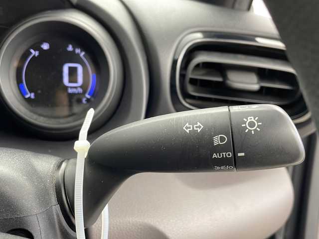 トヨタ ヤリス G 千葉県 2021(令3)年 3.9万km シルバーM トヨタセーフティセンス/・プリクラッシュセーフティ/・オートマチックハイビーム /・レーンディパーチャーアラート（LDA）/・ロードサインアシスト（RSA）/・先行車発進お知らせ機能/クリアランスソナー /純正ディスプレイオーディオ/  AppleCarPlay/AndroidAuto/BT/バックカメラ/ビルトインETC/スマートキー＆プッシュスタート/ヘッドライトレベライザー/電動格納ミラー/クリアランスソナー /純正ディスプレイオーディオ/  AppleCarPlay/AndroidAuto/BT/バックカメラ/ビルトインETC/スマートキー＆プッシュスタート/ヘッドライトレベライザー/ドアバイザー/電動格納ミラー