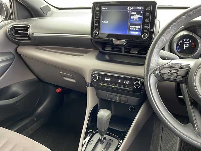 トヨタ ヤリス G 千葉県 2021(令3)年 3.9万km シルバーM トヨタセーフティセンス/・プリクラッシュセーフティ/・オートマチックハイビーム /・レーンディパーチャーアラート（LDA）/・ロードサインアシスト（RSA）/・先行車発進お知らせ機能/クリアランスソナー /純正ディスプレイオーディオ/  AppleCarPlay/AndroidAuto/BT/バックカメラ/ビルトインETC/スマートキー＆プッシュスタート/ヘッドライトレベライザー/電動格納ミラー/クリアランスソナー /純正ディスプレイオーディオ/  AppleCarPlay/AndroidAuto/BT/バックカメラ/ビルトインETC/スマートキー＆プッシュスタート/ヘッドライトレベライザー/ドアバイザー/電動格納ミラー