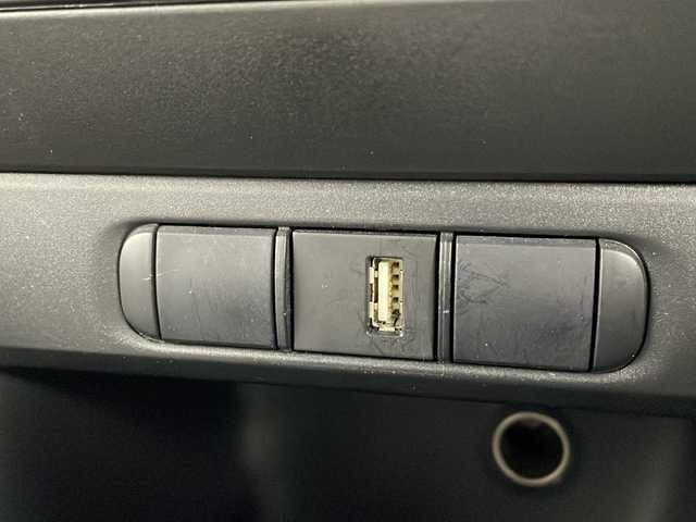 トヨタ ヤリス G 千葉県 2021(令3)年 3.9万km シルバーM トヨタセーフティセンス/・プリクラッシュセーフティ/・オートマチックハイビーム /・レーンディパーチャーアラート（LDA）/・ロードサインアシスト（RSA）/・先行車発進お知らせ機能/クリアランスソナー /純正ディスプレイオーディオ/  AppleCarPlay/AndroidAuto/BT/バックカメラ/ビルトインETC/スマートキー＆プッシュスタート/ヘッドライトレベライザー/電動格納ミラー/クリアランスソナー /純正ディスプレイオーディオ/  AppleCarPlay/AndroidAuto/BT/バックカメラ/ビルトインETC/スマートキー＆プッシュスタート/ヘッドライトレベライザー/ドアバイザー/電動格納ミラー