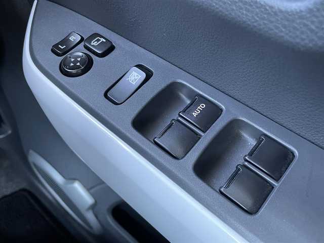 スズキ ハスラー G 島根県 2014(平26)年 6.2万km フェニックスレッドパール/ブルーイッシュブラックパール 登録時走行距離61810km/ワンオーナー/4WD/社外オーディオ/衝突被害軽減ブレーキ/横滑り防止装置/純正フロアマット/純正ドアバイザー/運転席シートヒーター/アイドリングストップ/社外15インチAW/スペアキー