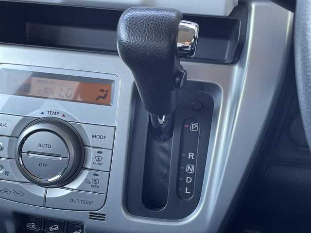 スズキ ハスラー G 島根県 2014(平26)年 6.2万km フェニックスレッドパール/ブルーイッシュブラックパール 登録時走行距離61810km/ワンオーナー/4WD/社外オーディオ/衝突被害軽減ブレーキ/横滑り防止装置/純正フロアマット/純正ドアバイザー/運転席シートヒーター/アイドリングストップ/社外15インチAW/スペアキー