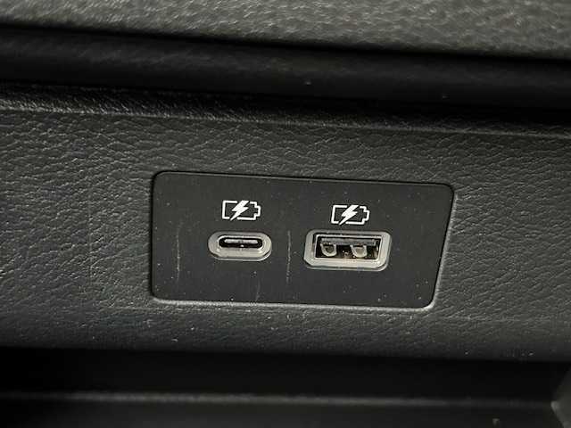日産 セレナ ハイウェイスター V 茨城県 2025(令7)年 0.1万km ダイヤモンドブラック ディスプレイオーディオ　/BT/AM/FM/AndroidAuto/AppleCarPlay/クルーズコントロール　/ドライブレコーダー　/ＥＴＣ　/コーナーセンサー前後　/ＬＥＤヘッドライト　/オートマチックハイビーム　/プロパイロット　/カーテンエアバッグ　/両側パワースライドドア/オールオートパワーウィンドウ/プッシュスタート/パワーステアリング/純正アルミホイール