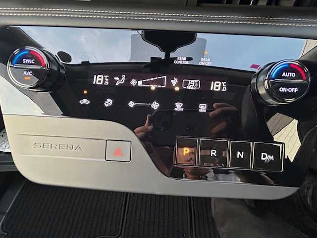 日産 セレナ ハイウェイスター V 茨城県 2025(令7)年 0.1万km ダイヤモンドブラック ディスプレイオーディオ　/BT/AM/FM/AndroidAuto/AppleCarPlay/クルーズコントロール　/ドライブレコーダー　/ＥＴＣ　/コーナーセンサー前後　/ＬＥＤヘッドライト　/オートマチックハイビーム　/プロパイロット　/カーテンエアバッグ　/両側パワースライドドア/オールオートパワーウィンドウ/プッシュスタート/パワーステアリング/純正アルミホイール