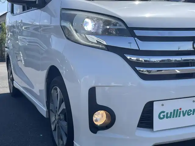 日産 デイズ ルークス ハイウェイスターX Gパッケージ 茨城県 2014(平26)年 7.7万km ホワイトパール 純正ナビ/【ラジオ・TV・CD・DVD・SD・BT・iPod・ウォークマン】/両側パワスラ/アイドリングストップ/フリップダウンモニター/全方位カメラ/ETC/シートバックテーブル/ロールサンシェード/オートライト/キセノンライト/Fフォグ/純正フロアマット/純正アルミホイール