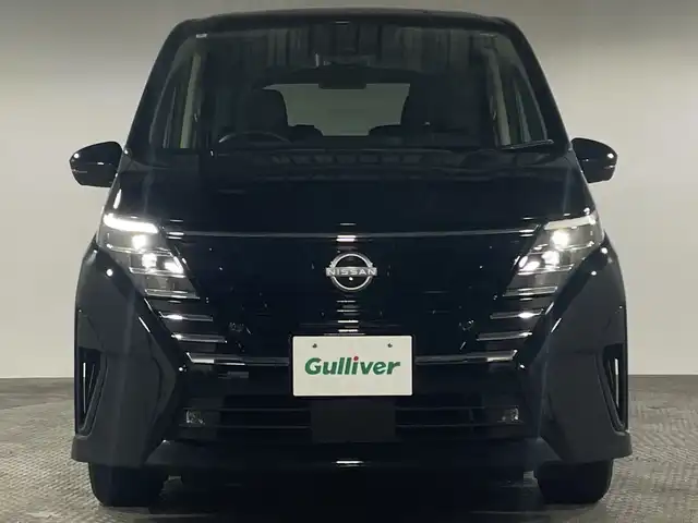 日産 セレナ ハイウェイスター V 神奈川県 2024(令6)年 1.2万km ダイヤモンドブラック 純正12.3インチコネクトナビ/BT&USB&HDMI&フルセグTV&Apple Car Play&Android Auto/全方位カメラ/デジタルインナーミラー/プロパイロット/インテリジェントエマージェンシーブレーキ/前方衝突予測警報/衝突回避ステアリングアシスト/車線逸脱防止支援システム/車線逸脱警報/後側方衝突防止支援システム/後側方車両検知警報/後退時車両検知警報/ふらつき警報/踏み間違い衝突防止アシスト/標識検知機能/インテリジェントクルーズコントロール/電動パーキングブレーキ/ブレーキオートホールド/デジタルインナーミラー/パドルシフト/純正ドライブレコーダー前後/純正ビルトインETC2.0/ワイヤレス充電器/両側パワースライドドア /ハンズフリーパワースライドドア /アイドリングストップ/LEDヘッドライト/オートマチックハイビーム/LEDフォグライト