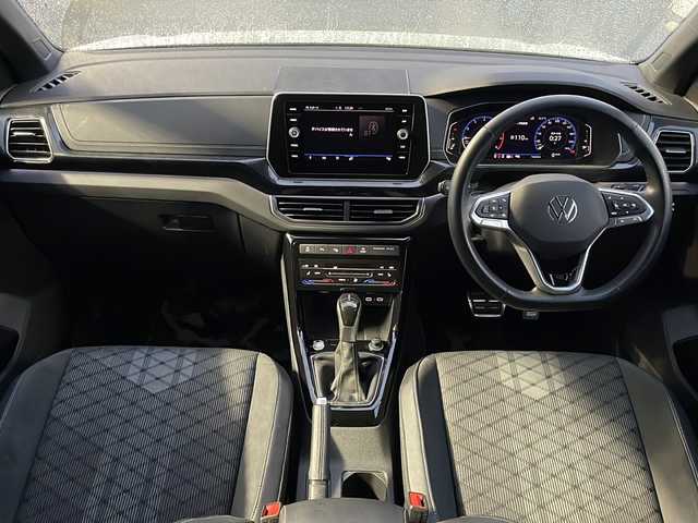 フォルクスワーゲン ＶＷ Ｔ－クロス TSI Rライン 山口県 2024(令6)年 1.5万km パール 純正ナビ/ＡｐｐｌｅＣａｒｐｌａｙ　/Ｂｌｕｅｔｏｏｔｈ　/バックカメラ　/ハーフレザーシート　/自動駐車　/ブラインドスポットミニター/クルーズコントロール　/前席シートヒーター　/純正１８インチアルミ　/ＬＥＤヘッドライト　/オートライト/ETC
