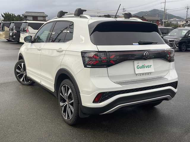 フォルクスワーゲン ＶＷ Ｔ－クロス TSI Rライン 山口県 2024(令6)年 1.5万km パール 純正ナビ/ＡｐｐｌｅＣａｒｐｌａｙ　/Ｂｌｕｅｔｏｏｔｈ　/バックカメラ　/ハーフレザーシート　/自動駐車　/ブラインドスポットミニター/クルーズコントロール　/前席シートヒーター　/純正１８インチアルミ　/ＬＥＤヘッドライト　/オートライト/ETC