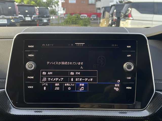 フォルクスワーゲン ＶＷ Ｔ－クロス TSI Rライン 山口県 2024(令6)年 1.5万km パール 純正ナビ/ＡｐｐｌｅＣａｒｐｌａｙ　/Ｂｌｕｅｔｏｏｔｈ　/バックカメラ　/ハーフレザーシート　/自動駐車　/ブラインドスポットミニター/クルーズコントロール　/前席シートヒーター　/純正１８インチアルミ　/ＬＥＤヘッドライト　/オートライト/ETC