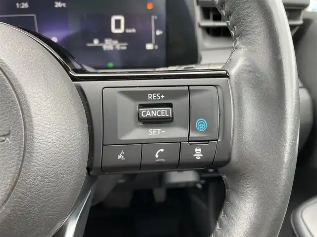 日産 ノート X FOUR 栃木県 2021(令3)年 10万km ピュアホワイトパール インテリジェントエマージェンシーブレーキ/純正メモリナビ/フルセグTV/Bluetooth/USB/AM/FM/アラウンドビューモニター/ETC2.0/ドライブレコーダー/プロパイロット/純正16インチAW/フルエアロ/前席シートヒーター/スマートキー/プッシュEgスタート/LEDオートライト/LEDフォグランプ/アイドリングストップ/横滑り防止装置/ハンドルヒーター/雨滴感知式ワイパー