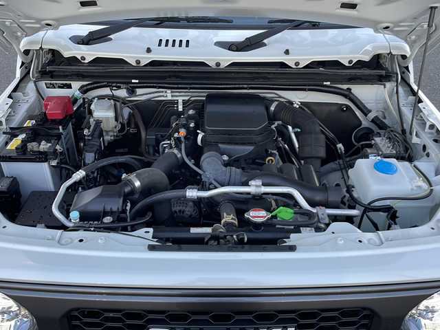 スズキ ジムニー XC 山口県 2020(令2)年 3.5万km ピュアホワイトP ワンオーナー/社外SDナビ/・フルセグテレビ/・CD／DVD/・Bluetooth/・AM/FM/・SD/・iPod/・USB接続/・MEMORY MUSIC/ETC/スマートキー×2/プッシュスタート/パートタイム4WD/デュアルセンサーブレーキサポート/ワンオーナー/LEDオートヘッドライト/フォグランプ/シートヒーター（運転席＋助手席）/IC付ターボ/電動格納ウィンカーミラー/フォグランプ/純正フロアマット/安全装備/・デュアルセンサーブレーキサポートII/・誤発進抑制機能/・後方誤発進抑制機能/・低速時ブレーキサポート（前進・後退）/・パーキングセンサー（フロント・リヤ）/・車線逸脱警報機能/・車線逸脱抑制機能/・ふらつき警報機能/・発進お知らせ機能［先行車・信号切り替わり］/・ハイビームアシスト/・アダプティブクルーズコントロール［全車速追従機能付］ /・標識認識機能/・ヒルホールドコントロール/取扱説明書/保証書