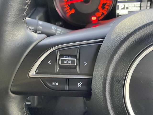 スズキ ジムニー XC 山口県 2020(令2)年 3.5万km ピュアホワイトP ワンオーナー/社外SDナビ/・フルセグテレビ/・CD／DVD/・Bluetooth/・AM/FM/・SD/・iPod/・USB接続/・MEMORY MUSIC/ETC/スマートキー×2/プッシュスタート/パートタイム4WD/デュアルセンサーブレーキサポート/ワンオーナー/LEDオートヘッドライト/フォグランプ/シートヒーター（運転席＋助手席）/IC付ターボ/電動格納ウィンカーミラー/フォグランプ/純正フロアマット/安全装備/・デュアルセンサーブレーキサポートII/・誤発進抑制機能/・後方誤発進抑制機能/・低速時ブレーキサポート（前進・後退）/・パーキングセンサー（フロント・リヤ）/・車線逸脱警報機能/・車線逸脱抑制機能/・ふらつき警報機能/・発進お知らせ機能［先行車・信号切り替わり］/・ハイビームアシスト/・アダプティブクルーズコントロール［全車速追従機能付］ /・標識認識機能/・ヒルホールドコントロール/取扱説明書/保証書