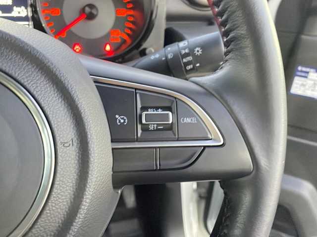 スズキ ジムニー XC 山口県 2020(令2)年 3.5万km ピュアホワイトP ワンオーナー/社外SDナビ/・フルセグテレビ/・CD／DVD/・Bluetooth/・AM/FM/・SD/・iPod/・USB接続/・MEMORY MUSIC/ETC/スマートキー×2/プッシュスタート/パートタイム4WD/デュアルセンサーブレーキサポート/ワンオーナー/LEDオートヘッドライト/フォグランプ/シートヒーター（運転席＋助手席）/IC付ターボ/電動格納ウィンカーミラー/フォグランプ/純正フロアマット/安全装備/・デュアルセンサーブレーキサポートII/・誤発進抑制機能/・後方誤発進抑制機能/・低速時ブレーキサポート（前進・後退）/・パーキングセンサー（フロント・リヤ）/・車線逸脱警報機能/・車線逸脱抑制機能/・ふらつき警報機能/・発進お知らせ機能［先行車・信号切り替わり］/・ハイビームアシスト/・アダプティブクルーズコントロール［全車速追従機能付］ /・標識認識機能/・ヒルホールドコントロール/取扱説明書/保証書