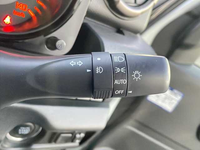 スズキ ジムニー XC 山口県 2020(令2)年 3.5万km ピュアホワイトP ワンオーナー/社外SDナビ/・フルセグテレビ/・CD／DVD/・Bluetooth/・AM/FM/・SD/・iPod/・USB接続/・MEMORY MUSIC/ETC/スマートキー×2/プッシュスタート/パートタイム4WD/デュアルセンサーブレーキサポート/ワンオーナー/LEDオートヘッドライト/フォグランプ/シートヒーター（運転席＋助手席）/IC付ターボ/電動格納ウィンカーミラー/フォグランプ/純正フロアマット/安全装備/・デュアルセンサーブレーキサポートII/・誤発進抑制機能/・後方誤発進抑制機能/・低速時ブレーキサポート（前進・後退）/・パーキングセンサー（フロント・リヤ）/・車線逸脱警報機能/・車線逸脱抑制機能/・ふらつき警報機能/・発進お知らせ機能［先行車・信号切り替わり］/・ハイビームアシスト/・アダプティブクルーズコントロール［全車速追従機能付］ /・標識認識機能/・ヒルホールドコントロール/取扱説明書/保証書